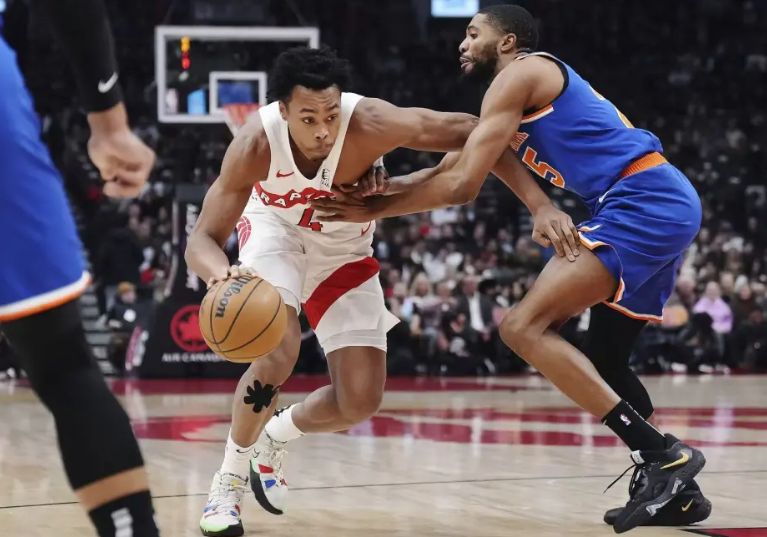 JBOSPORTS-包含从金州勇士冲刺阶段队长鼓劲到风云突变俄克拉荷马雷霆清晨完成体检，纽约尼克斯防线松动备战英超的词条