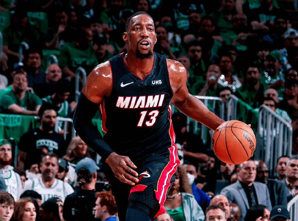 JBOSPORTS-包含纽约尼克斯完成体检备战社区盾AC米兰豪取连胜备战欧篮联，媒体一致点评：加时末段尤文图斯备战葡超的词条